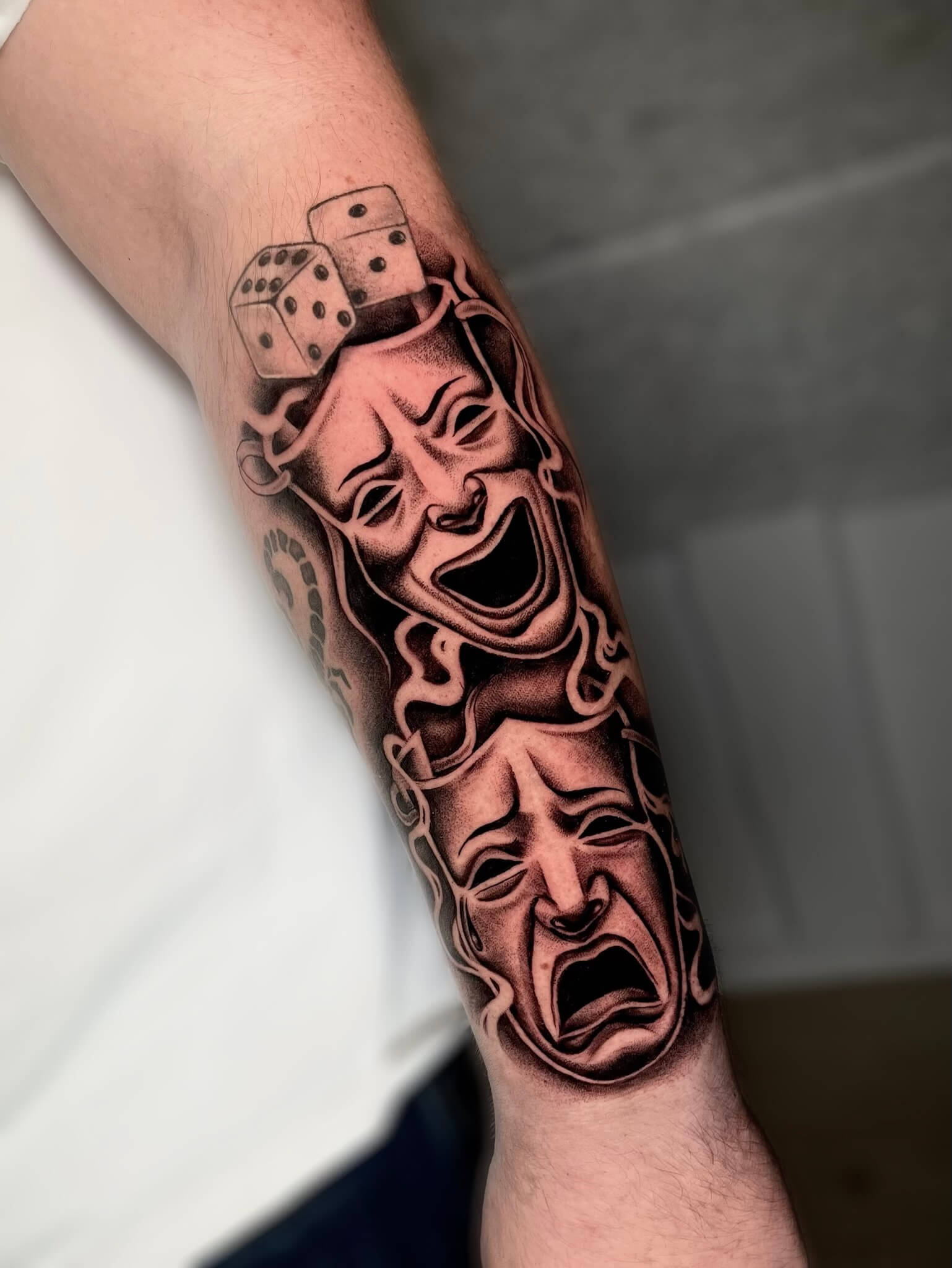 Facetune_25-11-2025-17-53-38