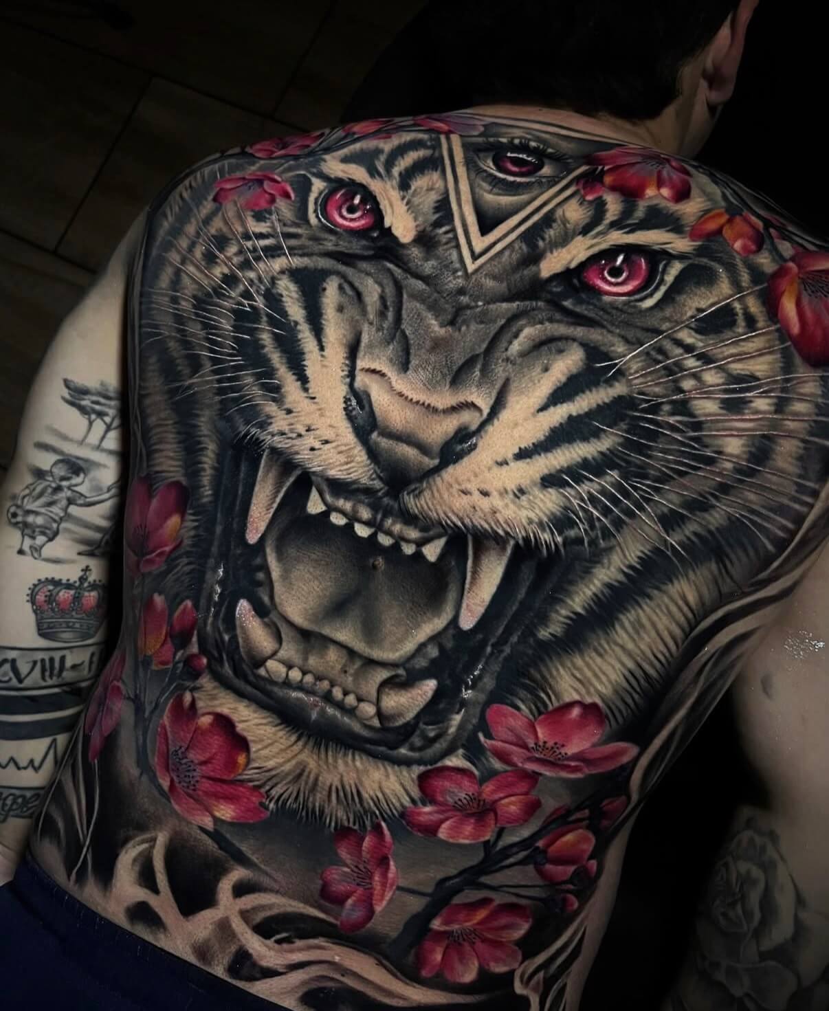 Facetune_12-12-2025-03-13-31