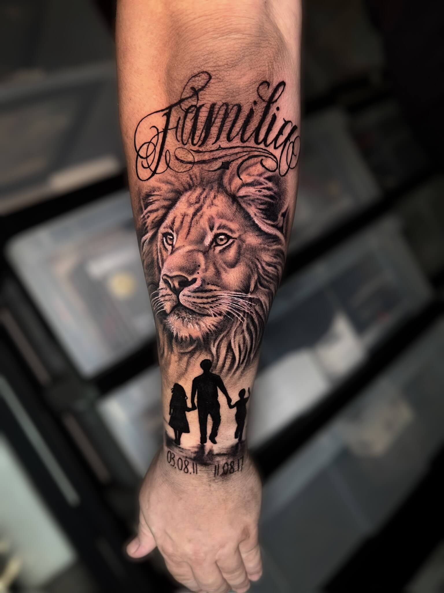 Facetune_17-12-2025-06-51-23